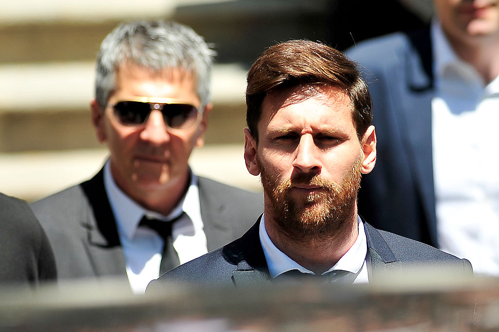 Messi maradna, vállalja a bércsökkentést is, de feltételekkel