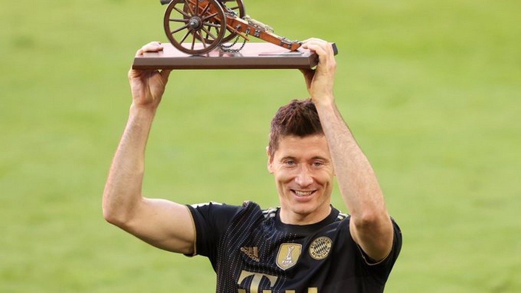 Lewandowski megdöntötte Gerd Müller rekordját