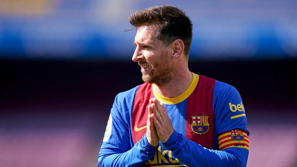 Messi marad Barcelonában!