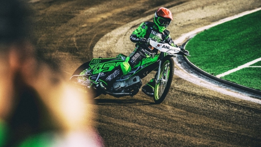 Az ARENA4 hétfői műsora