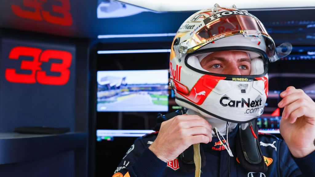 Ilyen volt a Verstappen-becsapódás testközelből
