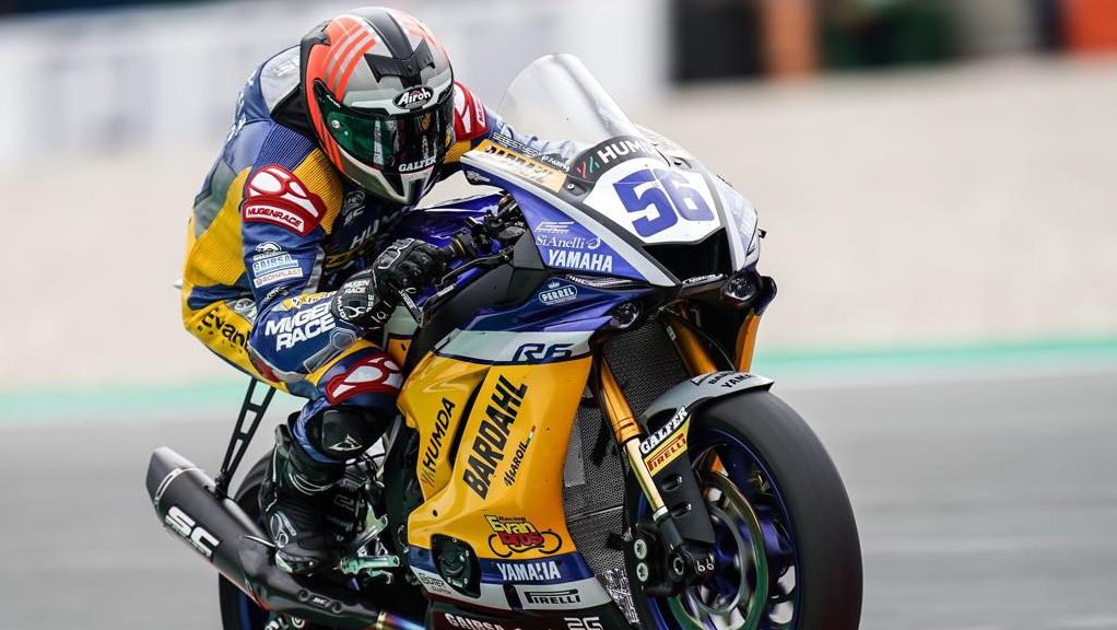 Sebestyén Péter a top10-ben a Supersport 2. futamán, célfotó az élen