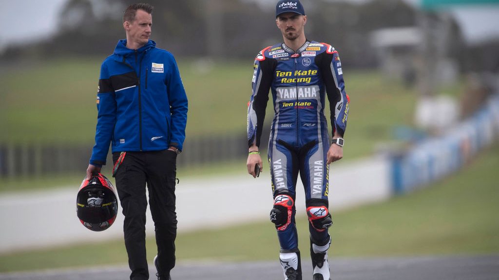 Loris Baz elhagyja a Ducatit a BMW-ért