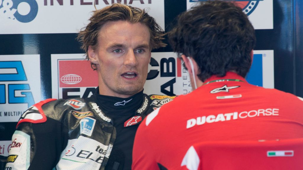 Coach-ként marad a Superbike-ban a 32-szeres futamgyőztes