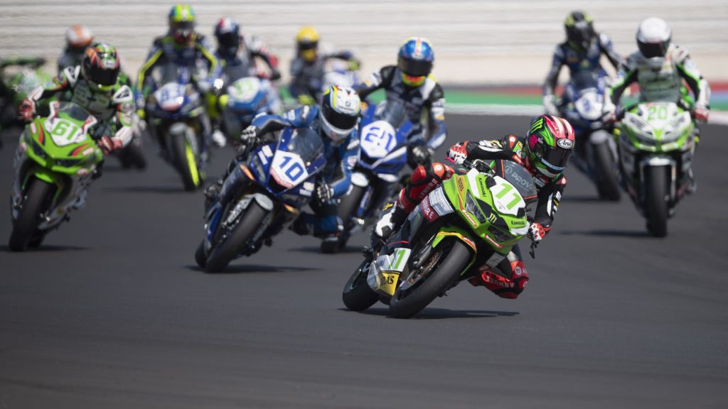 A Moto3-ban folytatja az első nő, aki vb-címet nyert
