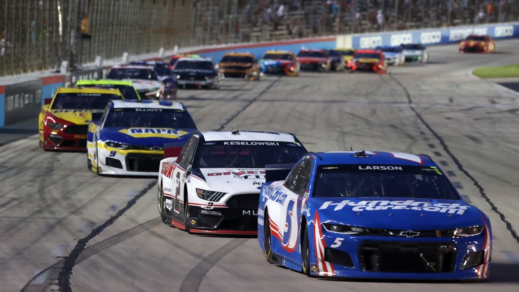 Kyle Larson nyerte el a pole pozíciót Texasban