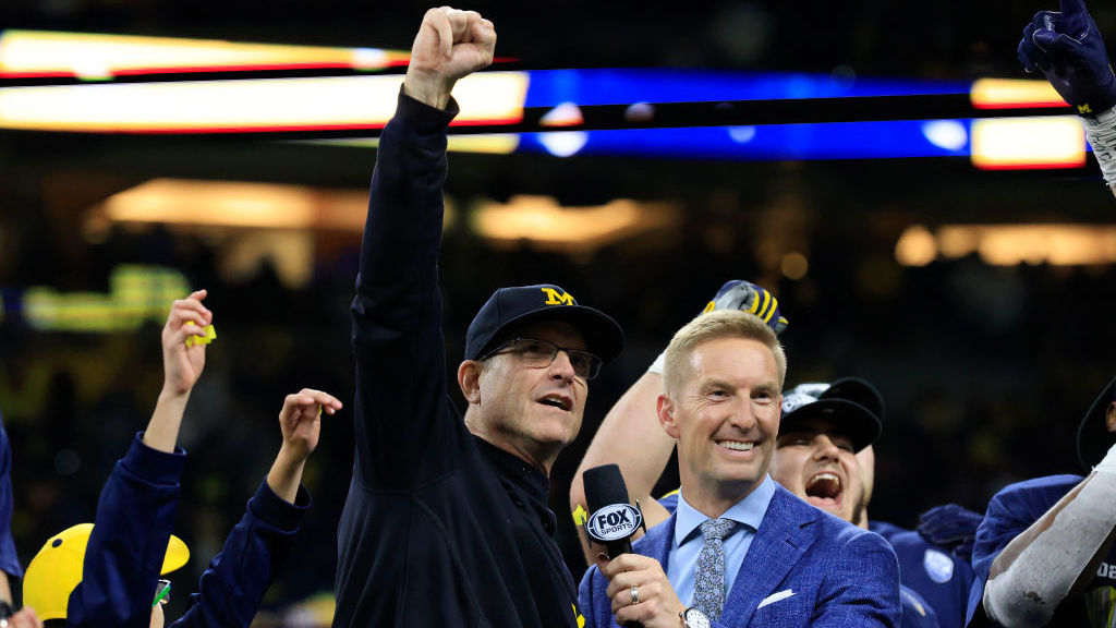 Jim Harbaugh lett az év edzője az NCAA-ben