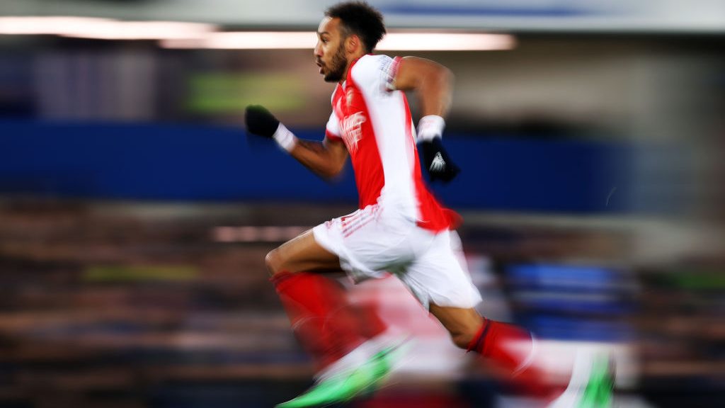 Új jelölt a Barcánál Agüero pótlására