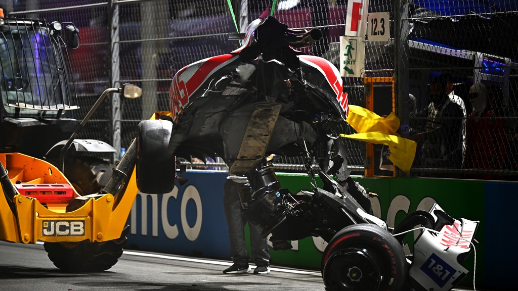Schumacher balesete, Hamilton búcsúja, Perez történelmi sikere