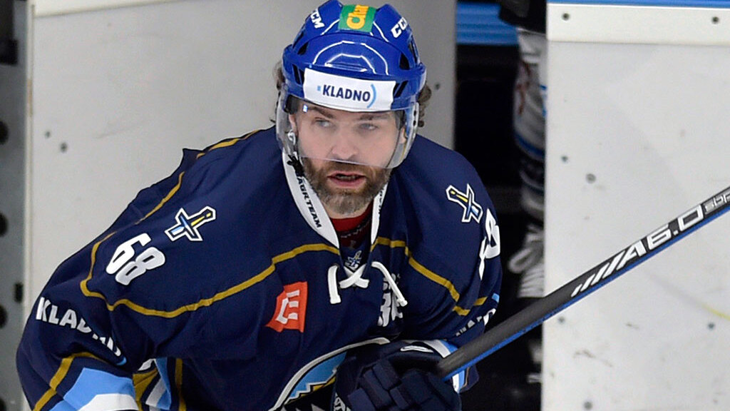 Jagr elviszi csapata meccsét, hogy segítsen a háborús menekülteknek