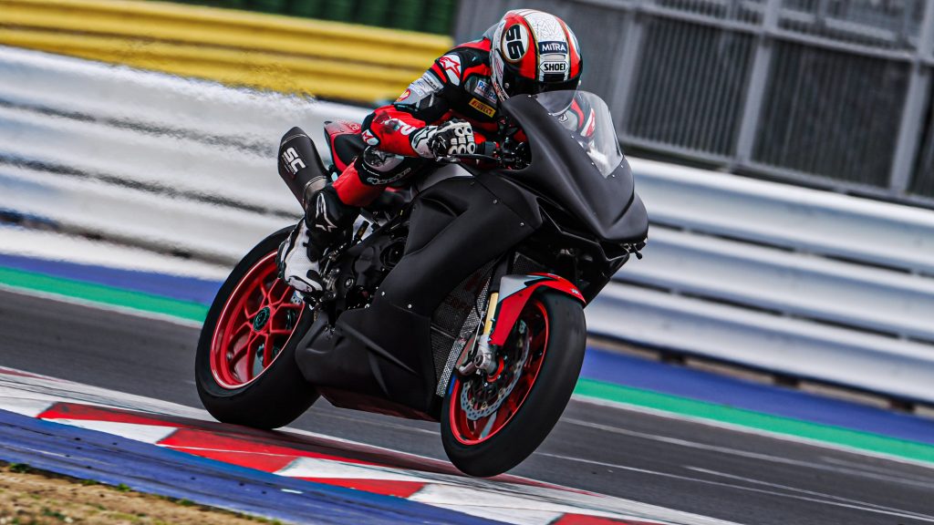 Új motorral támad az MV Agusta a 2022-es Supersport-vb-n
