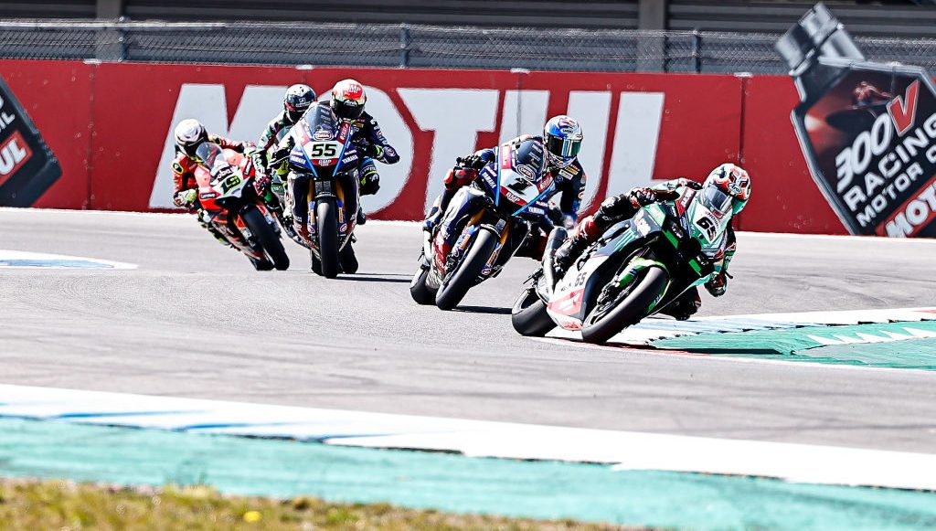 Alvaro Bautista: A Razgatlioglu-Rea-ütközésnek meg kellett történnie
