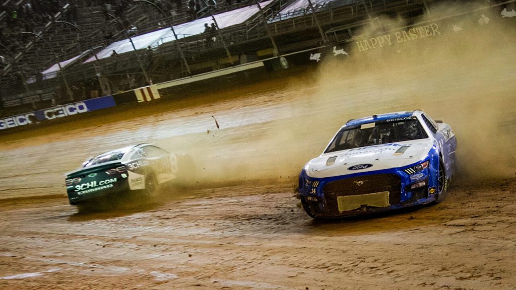 Imádták a tv-nézők a húsvéti NASCAR-t, vasárnap jön a következő