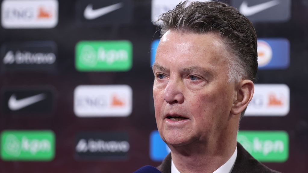 Louis van Gaal nyerésre áll a rákkal szemben