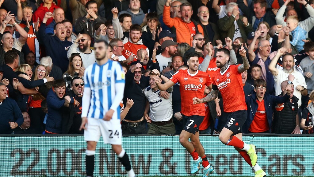 A Huddersfield vagy a Luton megy a Wembley Stadionba?