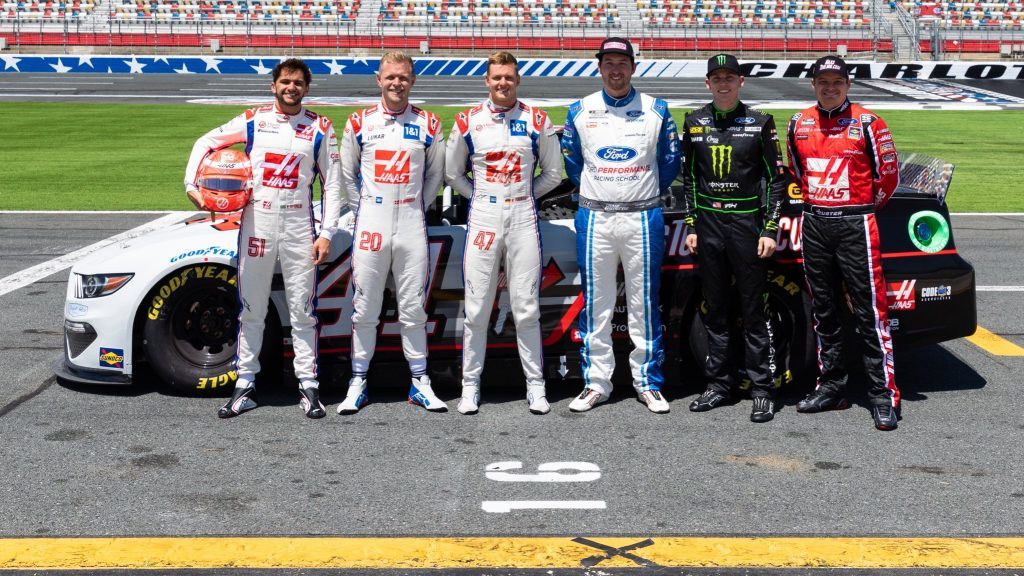 NASCAR-autót próbált az F1-es Schumacher és Magnussen