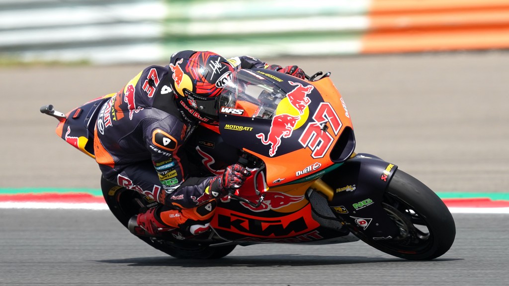 Augusto Fernandez nyert a Moto2-ben