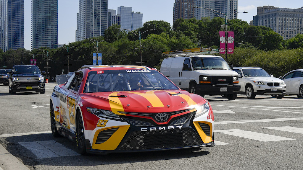 Utcai versennyel ünnepli a NASCAR a 75. évfordulóját