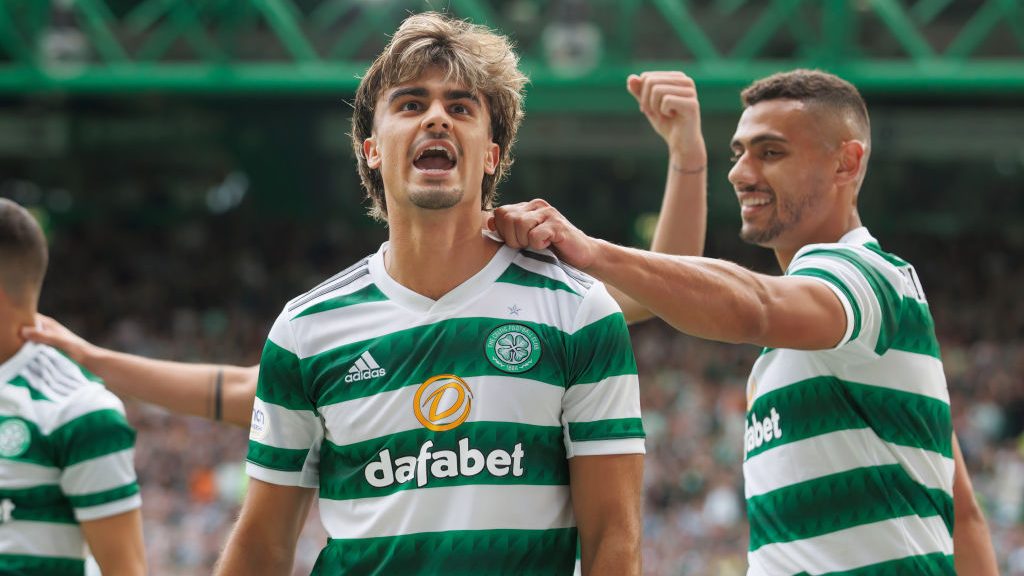 Szaúd-Arábiába, Benzema csapatába igazolhat a Celtic sztárja