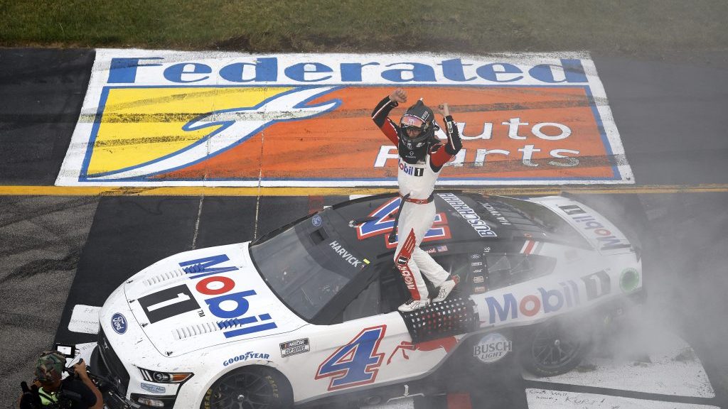 Kevin Harvick Michigan után Richmondban is nyert