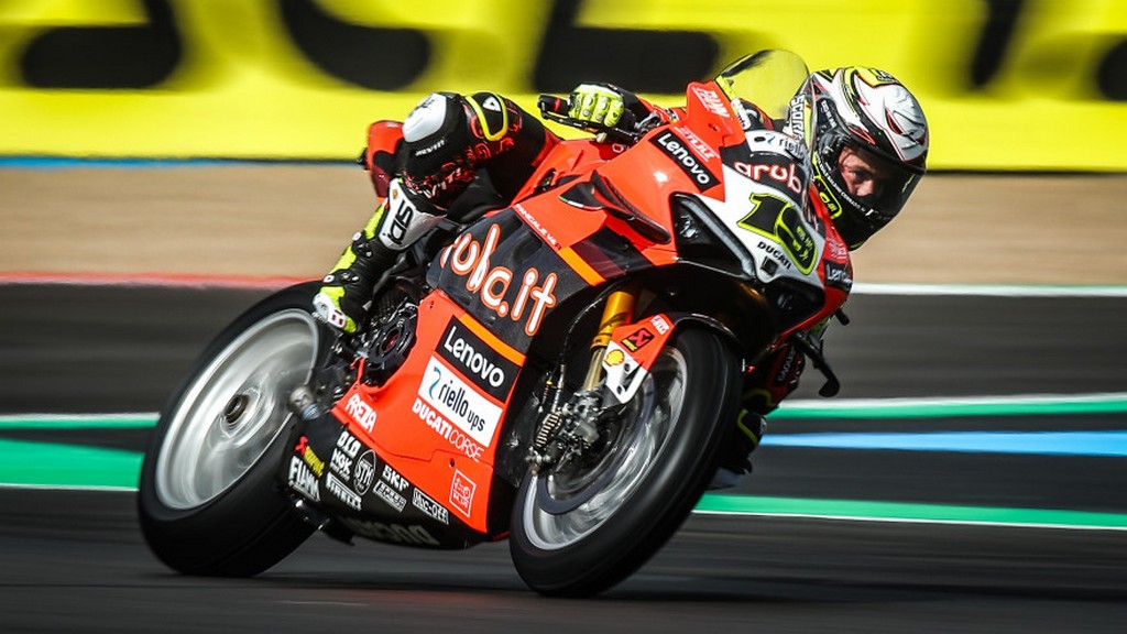 Mesterségesen vethetnek véget Bautista és a Ducati Superbike-uralmának