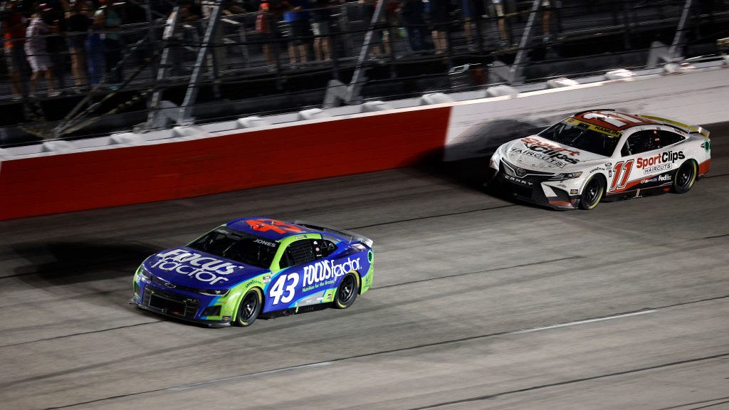 Erik Jones sokkoló győzelme Darlingtonban