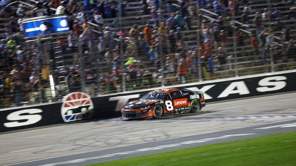 Gumidrámák után Tyler Reddick nyert Texasban