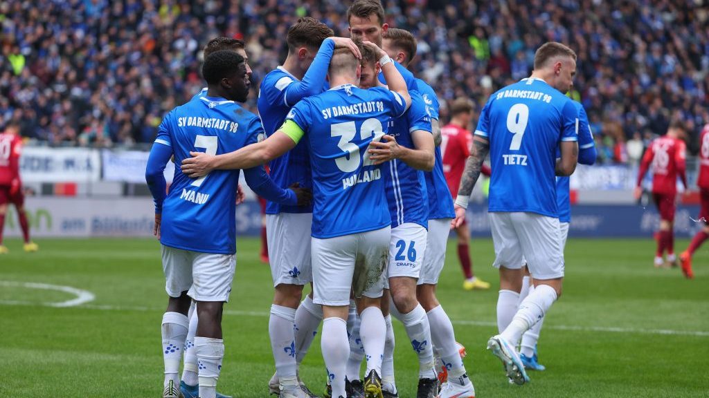 Idegenben őrizné meg első helyét a Darmstadt