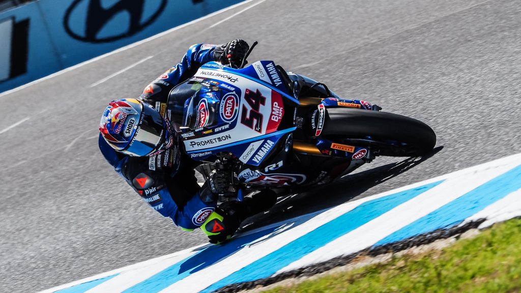 Bukások és szoros idők a Superbike-teszt első napján
