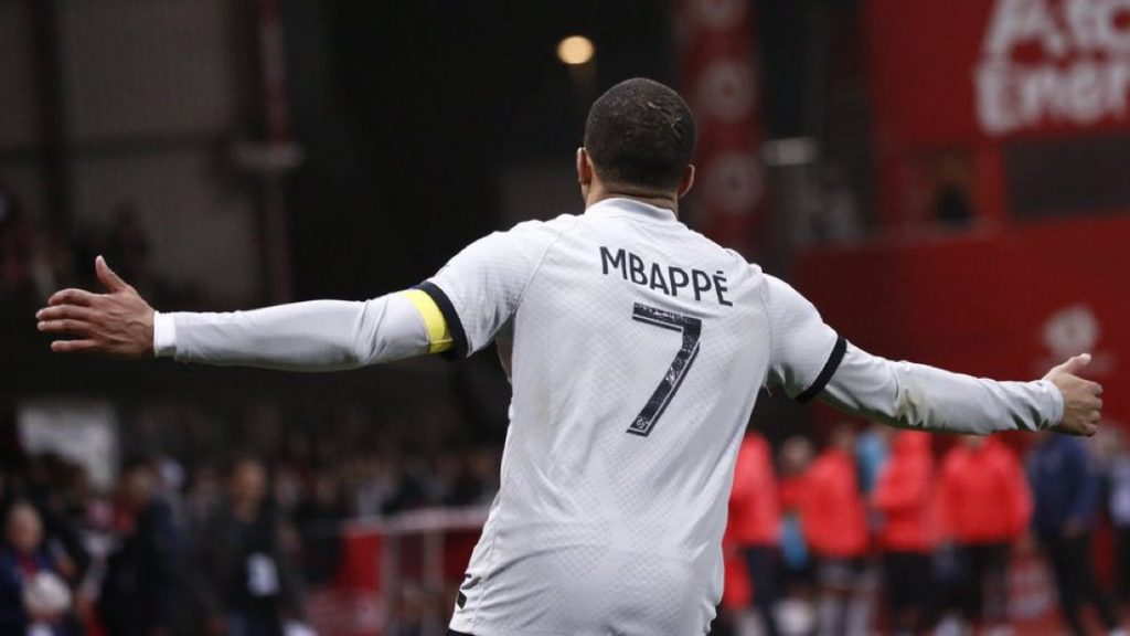 Mbappé 90. perces góljával szenvedte ki a győzelmet a PSG Brestben