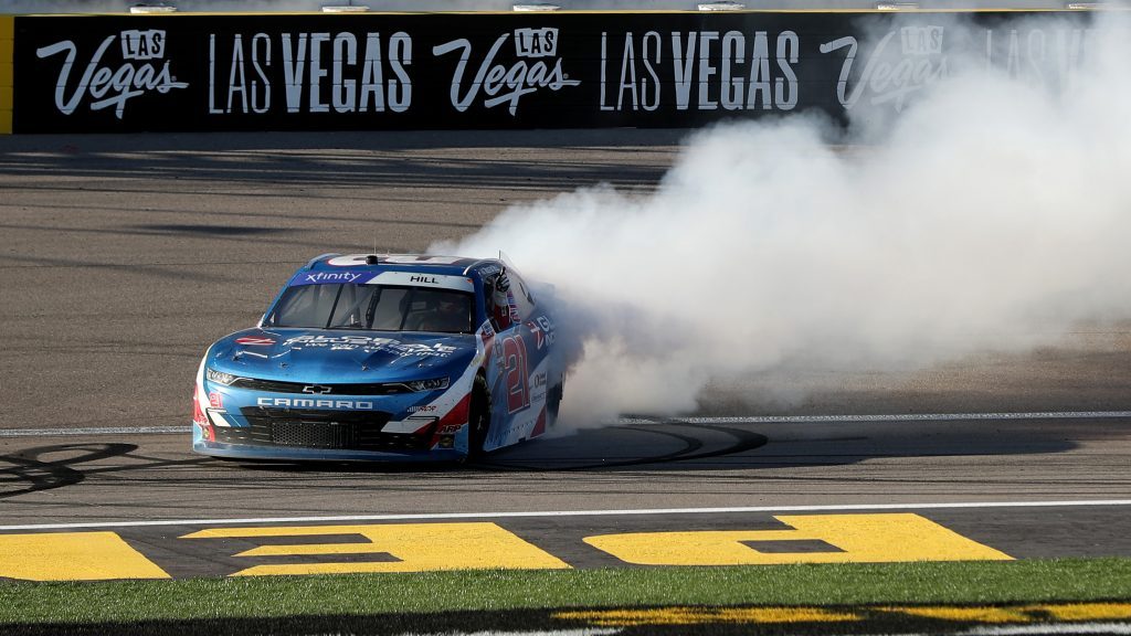 Az utolsó körben dőlt el az Xfinity-futam, ma este újra Cup Series a NASCAR-ból