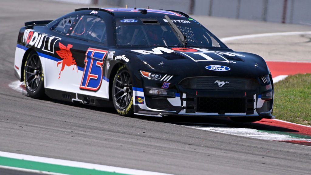 Buttont és Räikkönent szétizzasztotta a NASCAR