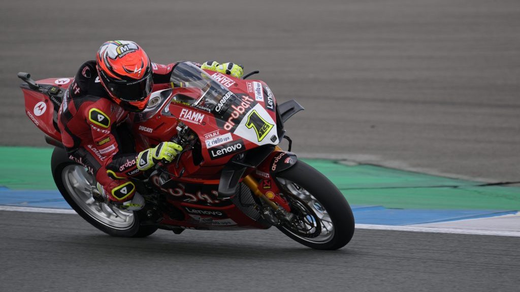 Superbike-motorját is bemutatta a Ducati