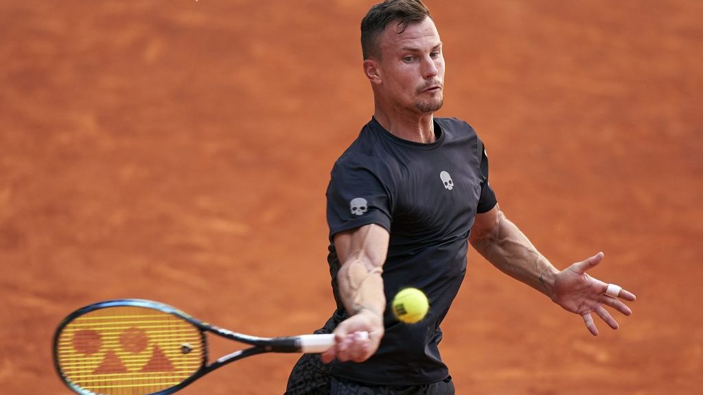 Teniszhíradó: Fucsovics karrierje negyedik döntőjéért harcol