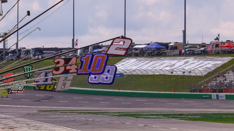 Atlantában folytatódik a NASCAR-sorozat