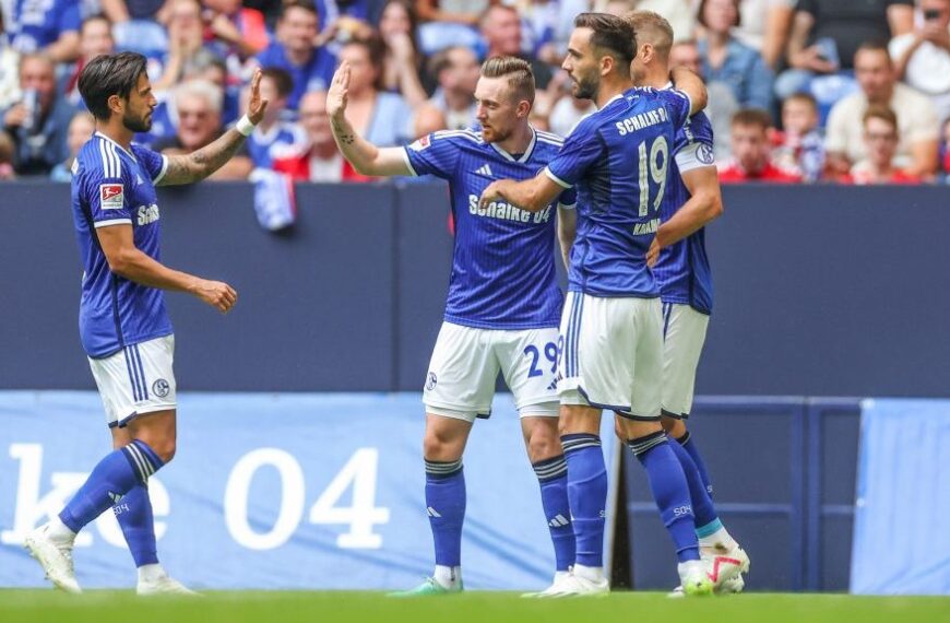 Az újoncot fogadja a Schalke a Bundesliga 2-ben