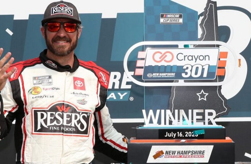 Martin Truex Jr. esélyt sem adott a többieknek New Hampshire-ben