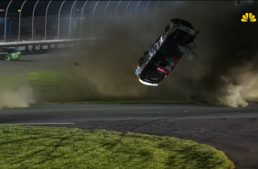 Ki is engedték a kórházból a szombati NASCAR-horrorbaleset túlélőjét