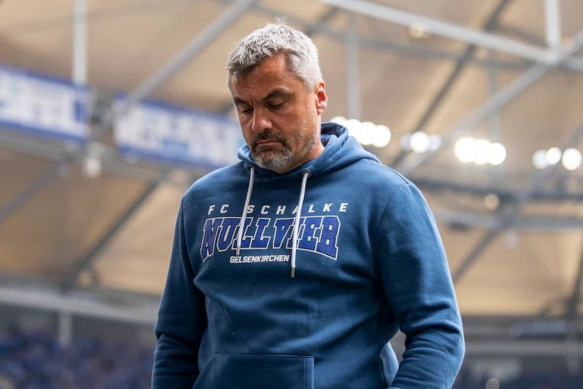 Kirúgták a Schalke edzőjét