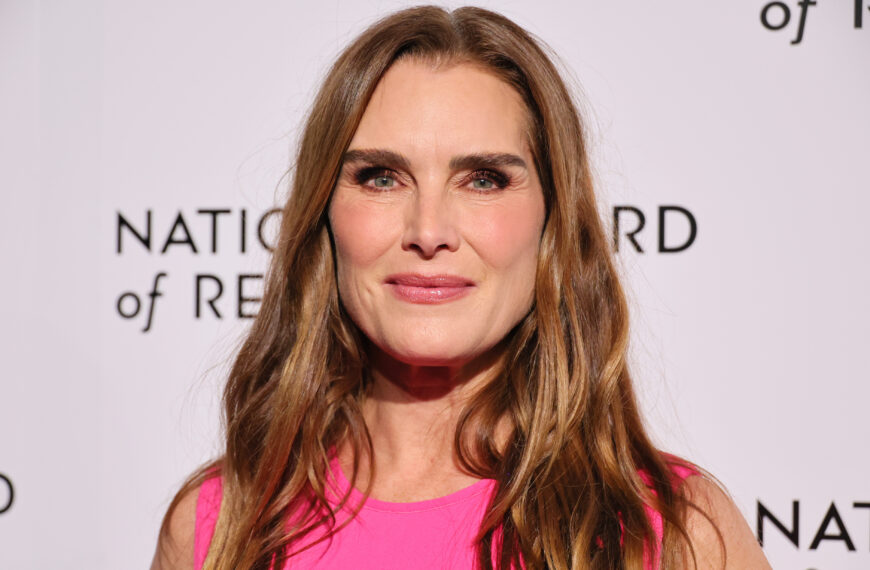 Brooke Shields férjének még Bushnál is be kellett vágódnia