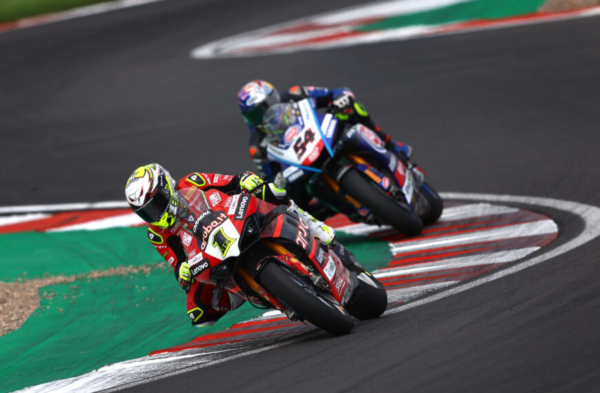 Szenzációs befutó után nyúlfarknyira a vb-címtől Alvaro Bautista