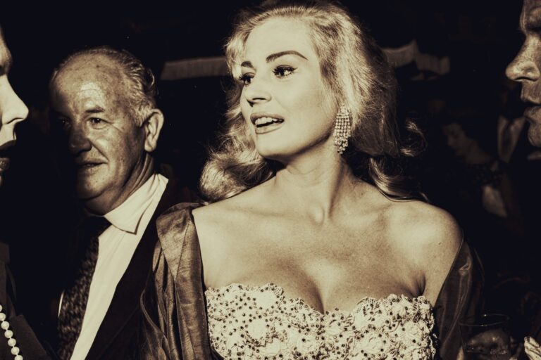 „Én tettem Fellinit híressé, és nem fordítva!” – 92 éves lenne Anita Ekberg