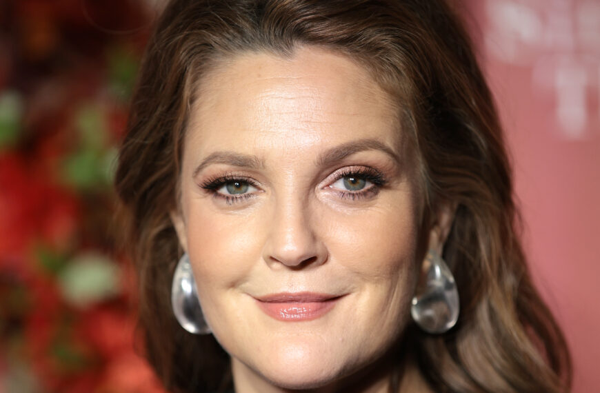 Drew Barrymore 49 éves lett