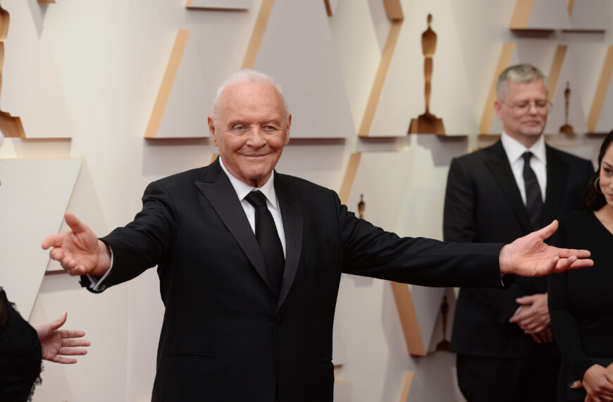 Anthony Hopkins már nem csak lovag, hanem császár is lett