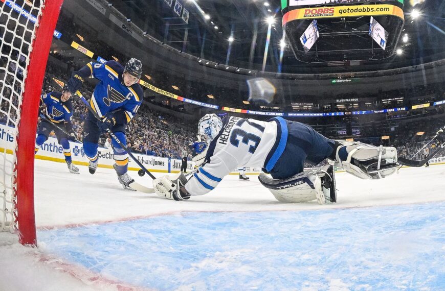 Egész sima Blues–Jets párbaj az éjjel az NHL-ben