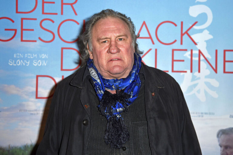 Bíróság elé áll szexuális zaklatás miatt Gérard Depardieu