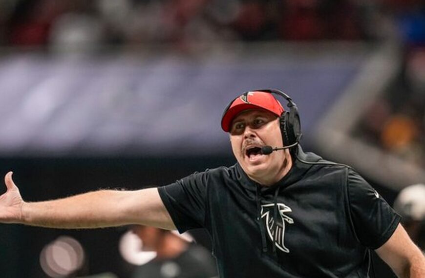 Két edzőt menesztettek a fekete hétfőn az NFL-ben
