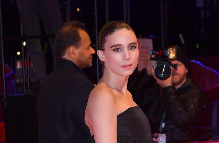 Rooney Mara gyermeket vár