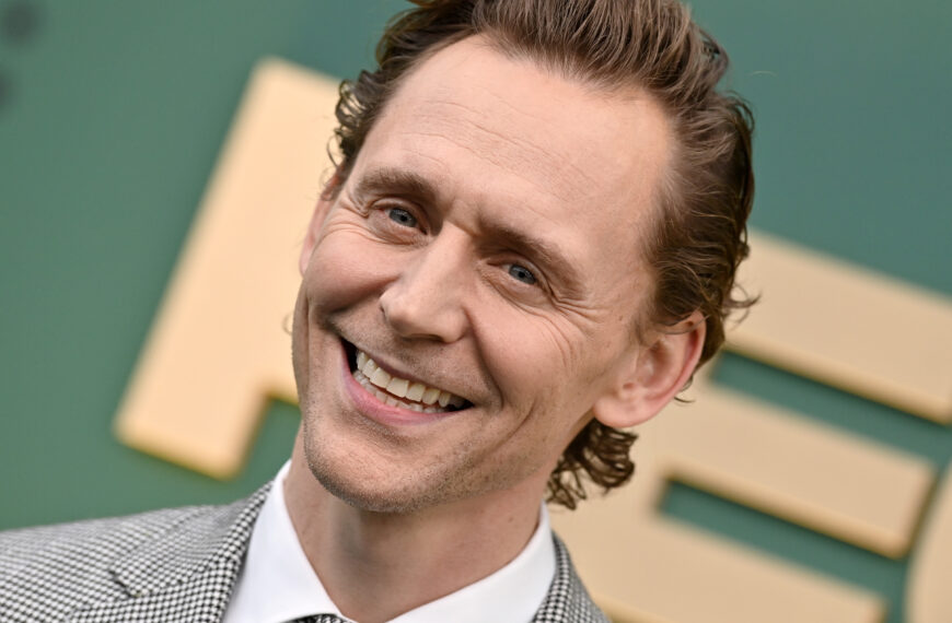 Tom Hiddleston vallomásától bárki elolvad