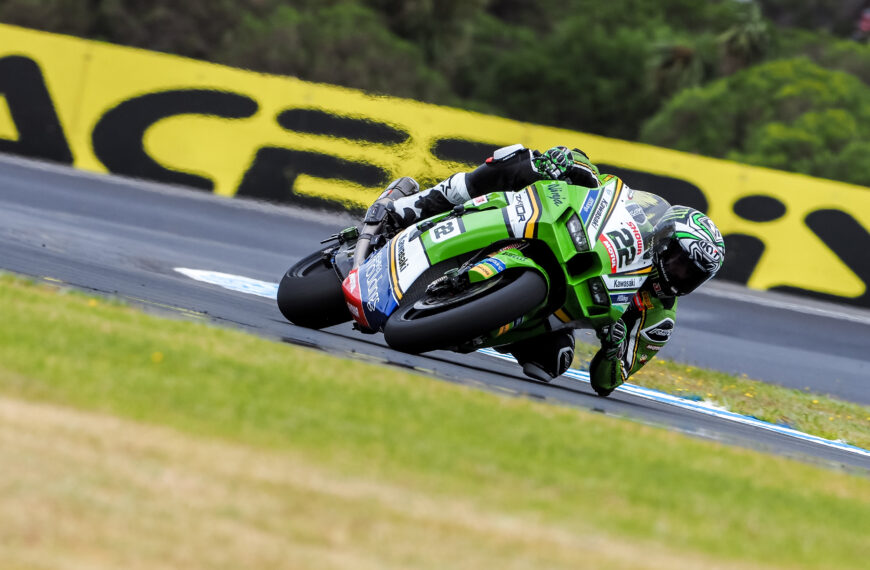 Váratlan éllovas a Superbike-nyitányon a szabadedzések után